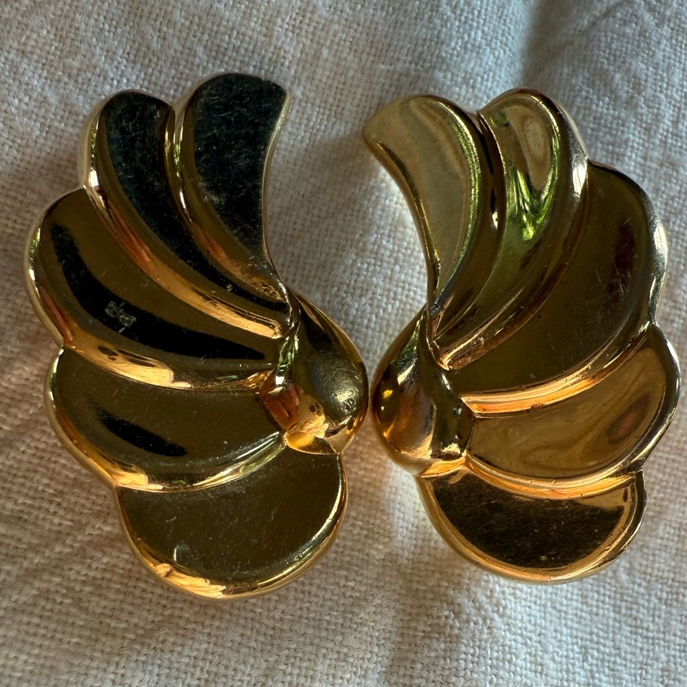 Vintage Monet Gold Earrings Whimsical Fan Clip-On Signed Estate